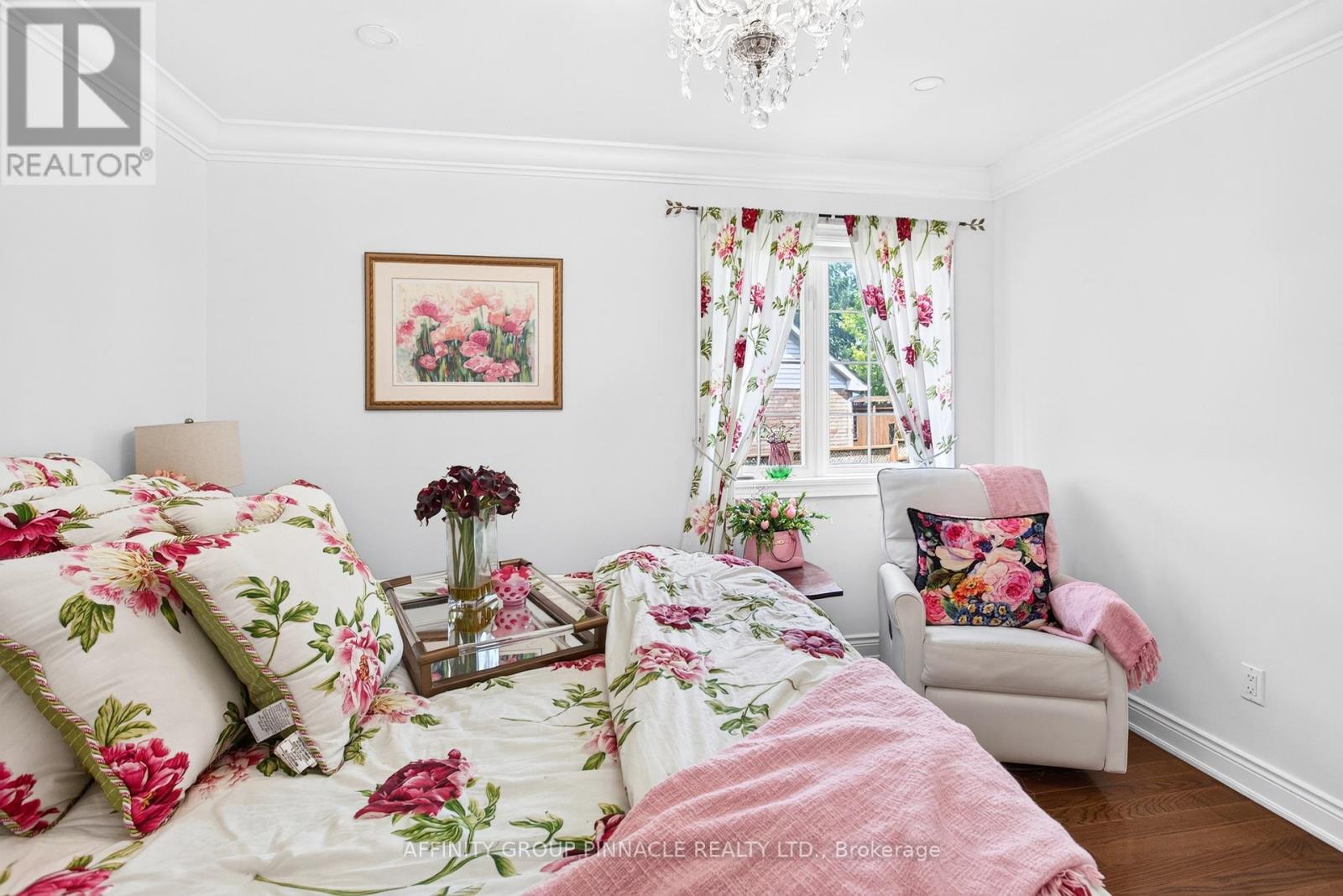 2 FALLINGBROOK CRESCENT - 23