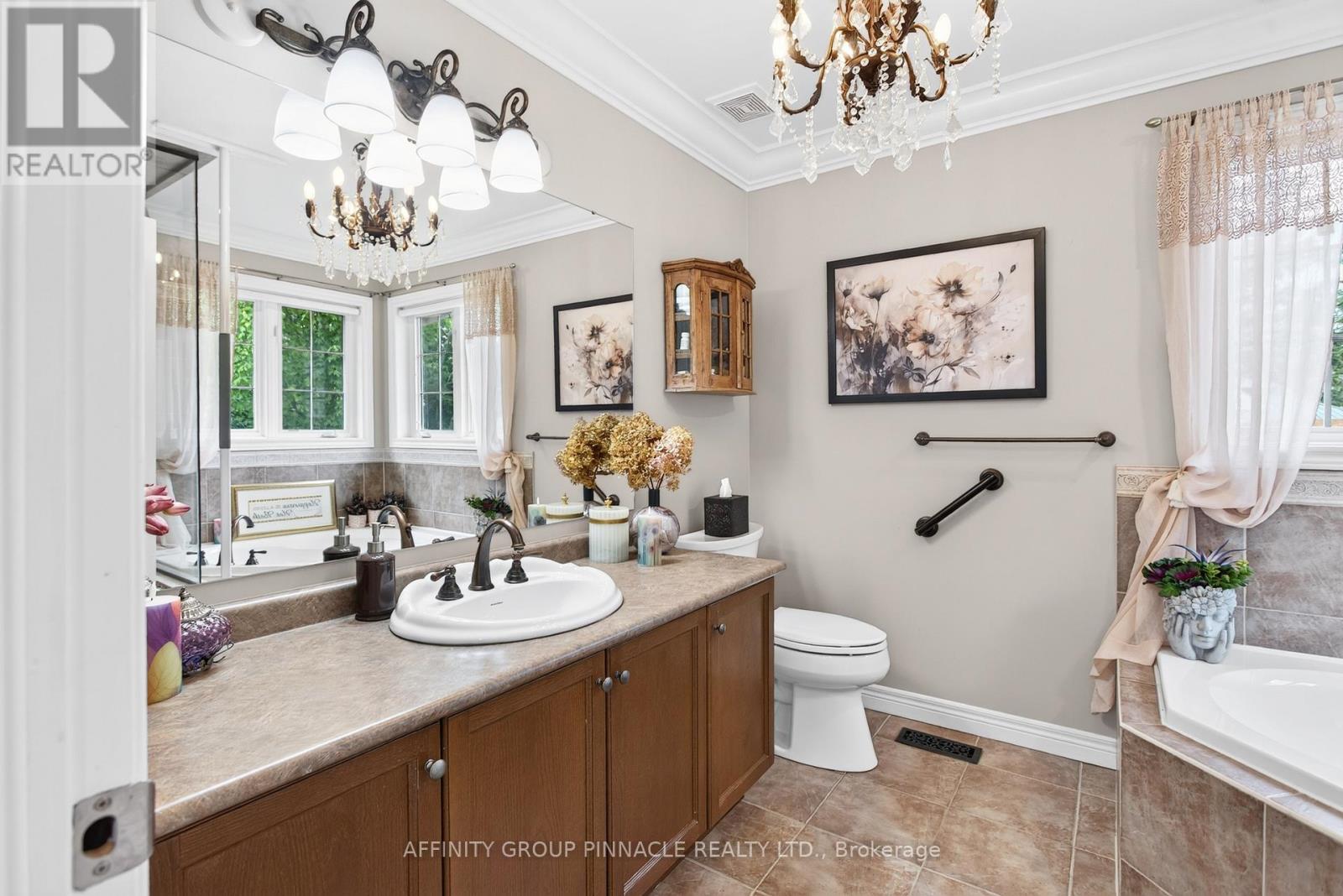 2 FALLINGBROOK CRESCENT - 26