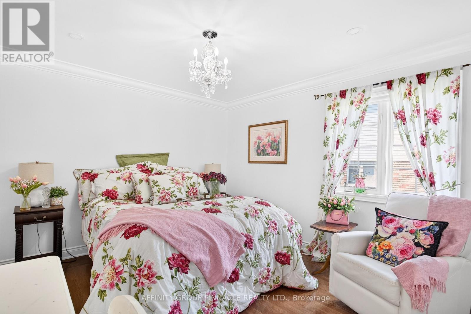 2 FALLINGBROOK CRESCENT - 22