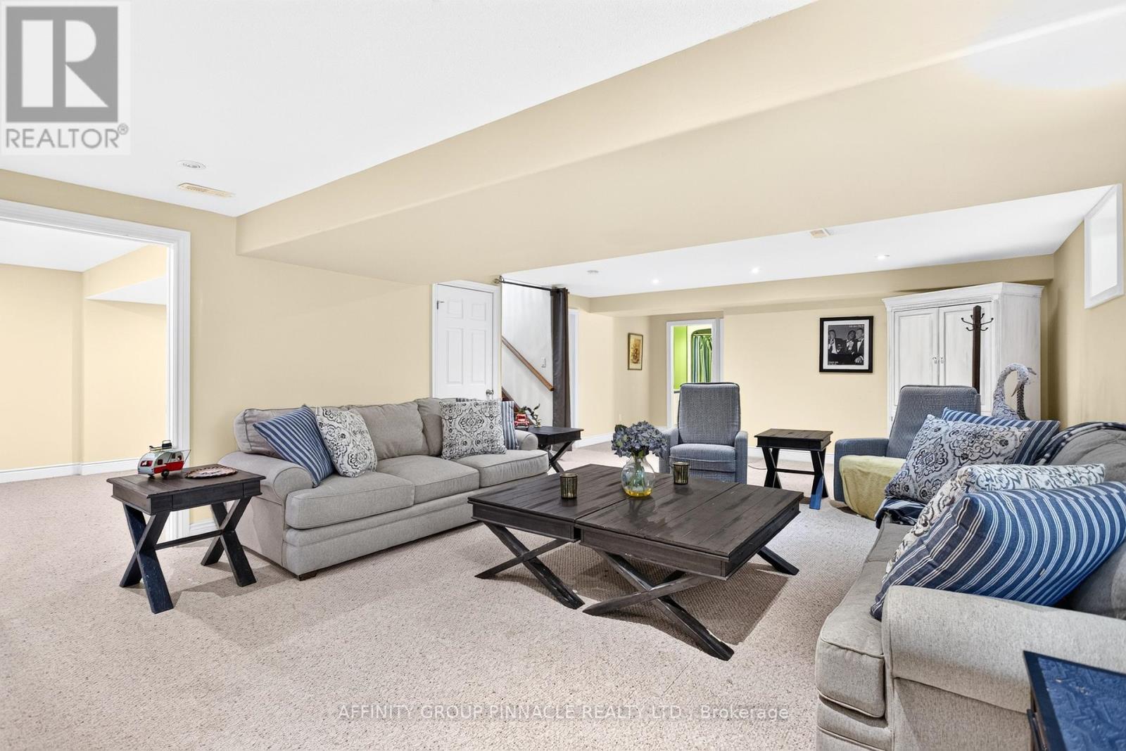 2 FALLINGBROOK CRESCENT - 38