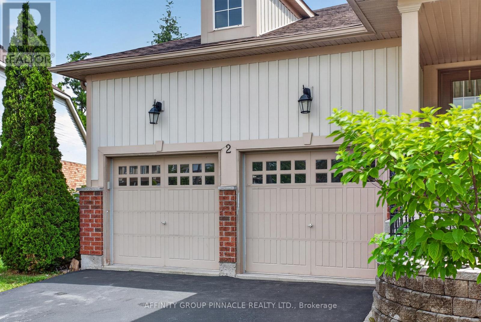 2 FALLINGBROOK CRESCENT - 44