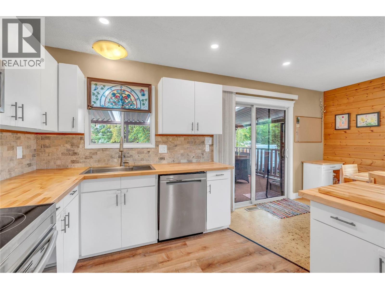 12016 Grant Avenue, Summerland