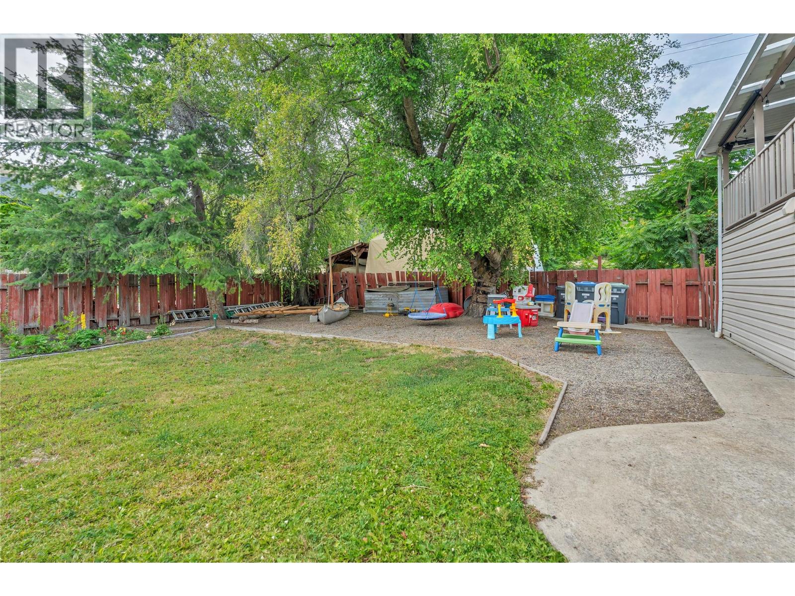 12016 Grant Avenue, Summerland
