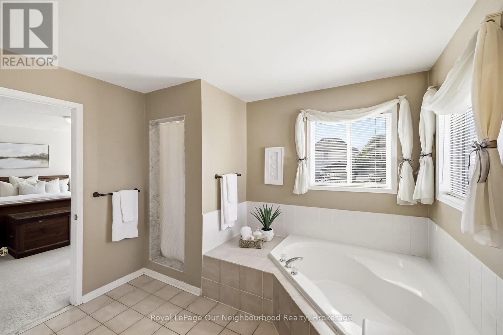 24 WETHERBURN DRIVE - 35