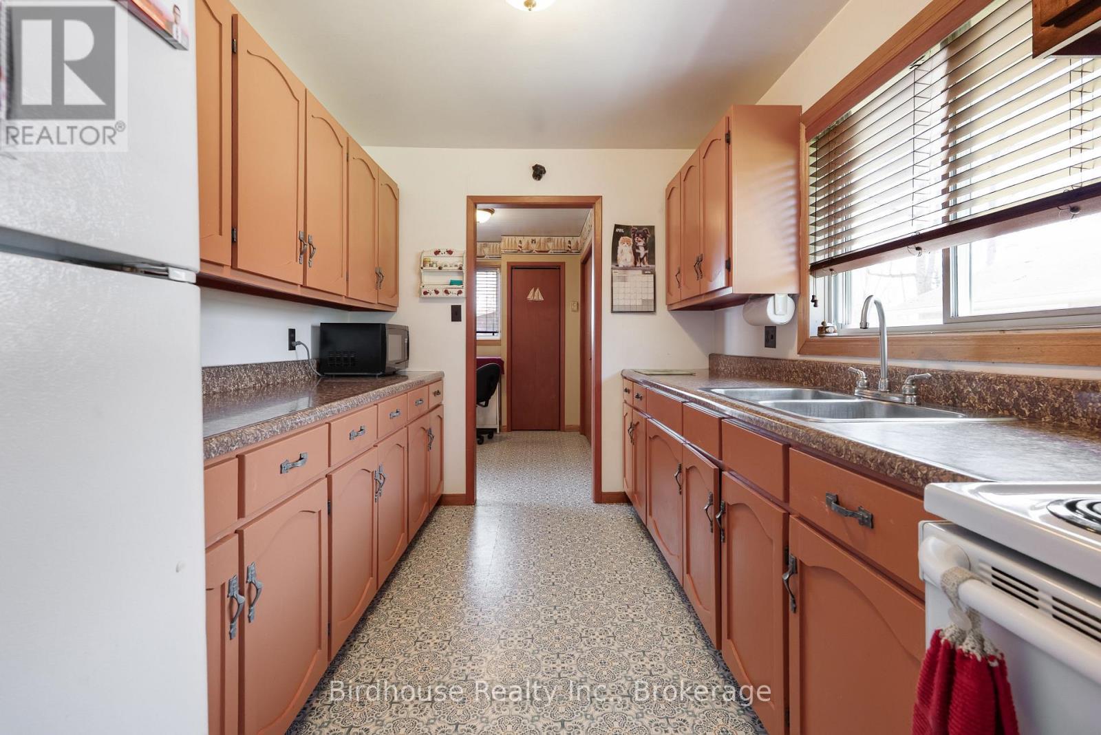 24 GILLIS STREET - 9
