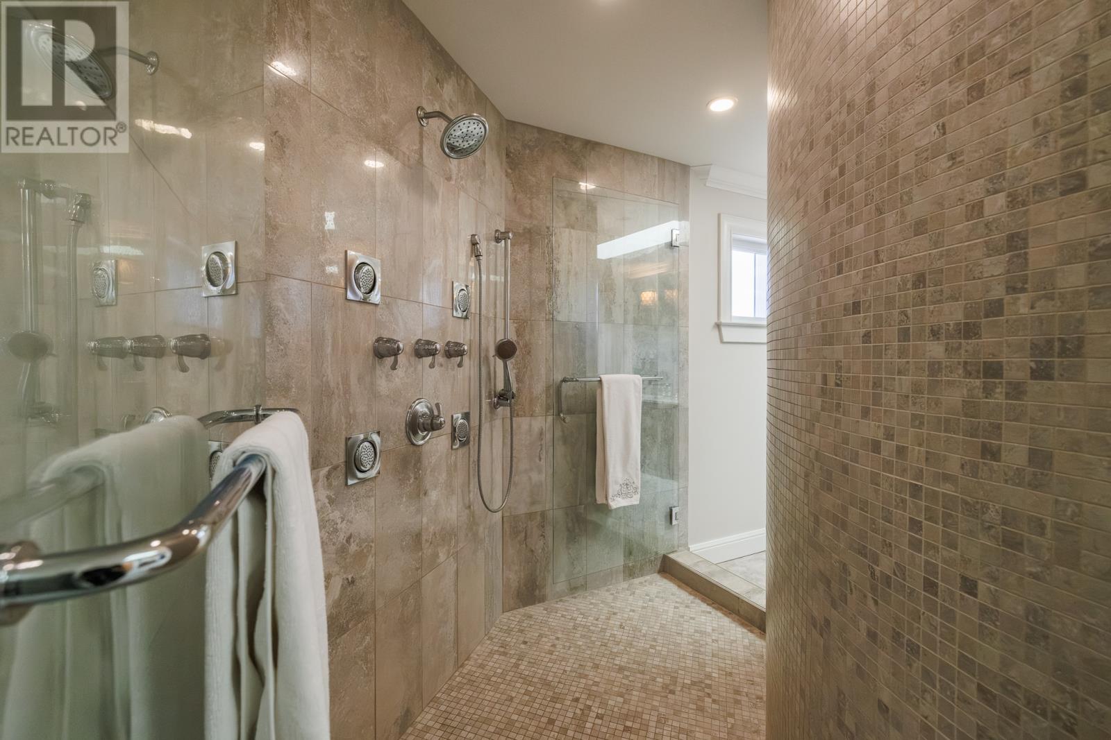 2 Ashkay Drive - 31