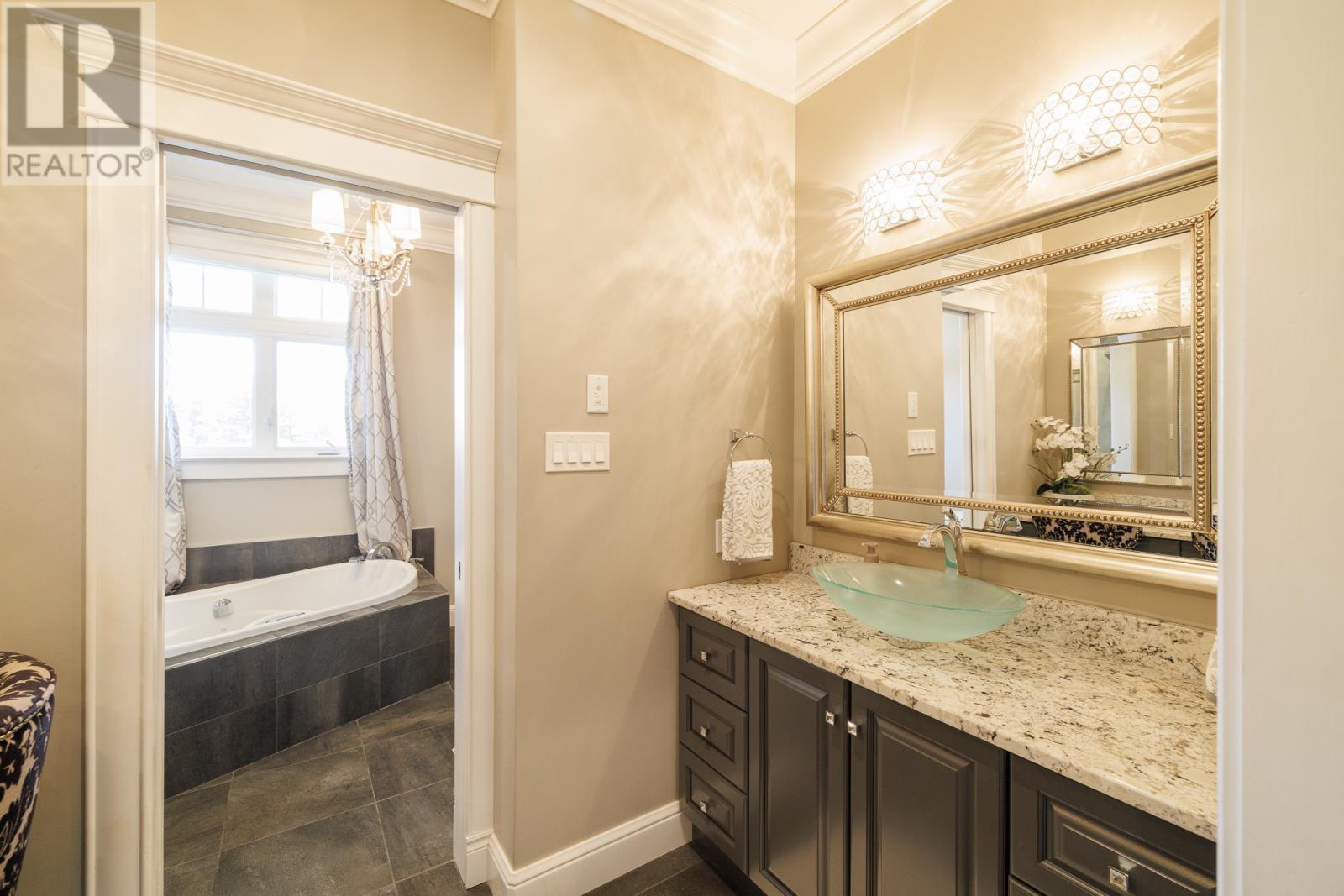 2 Ashkay Drive - 38