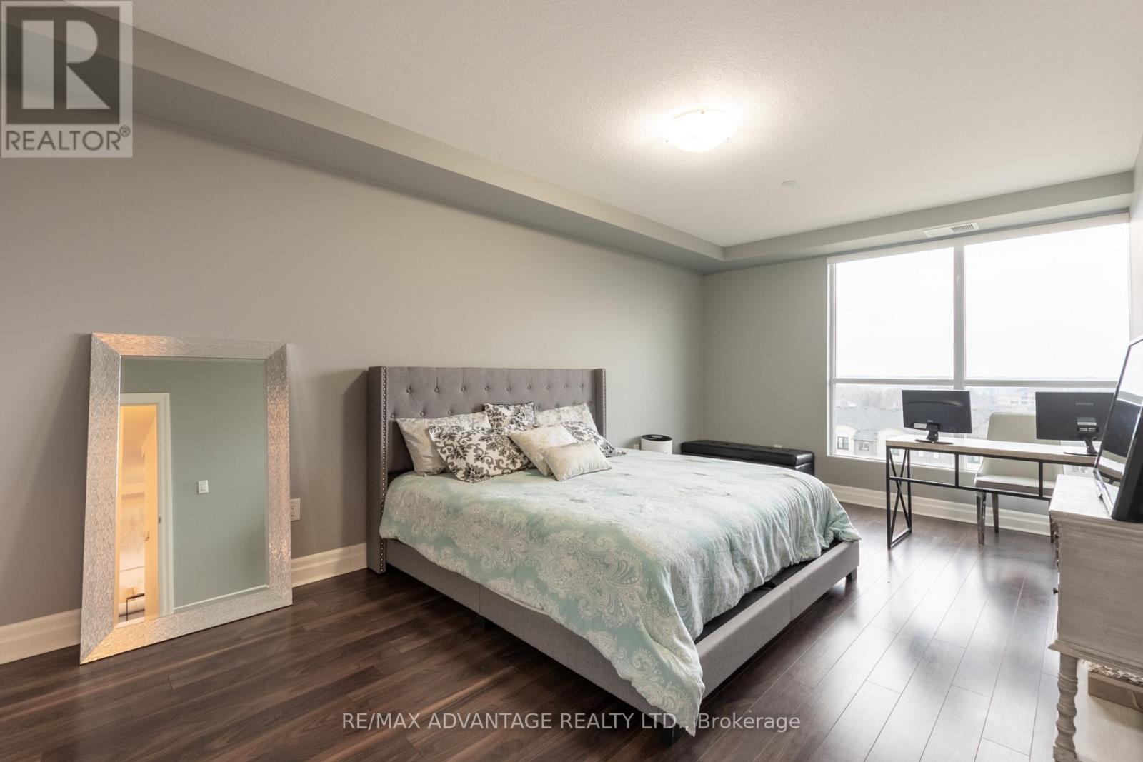 #603 260 VILLAGEWALK BOULEVARD - 12