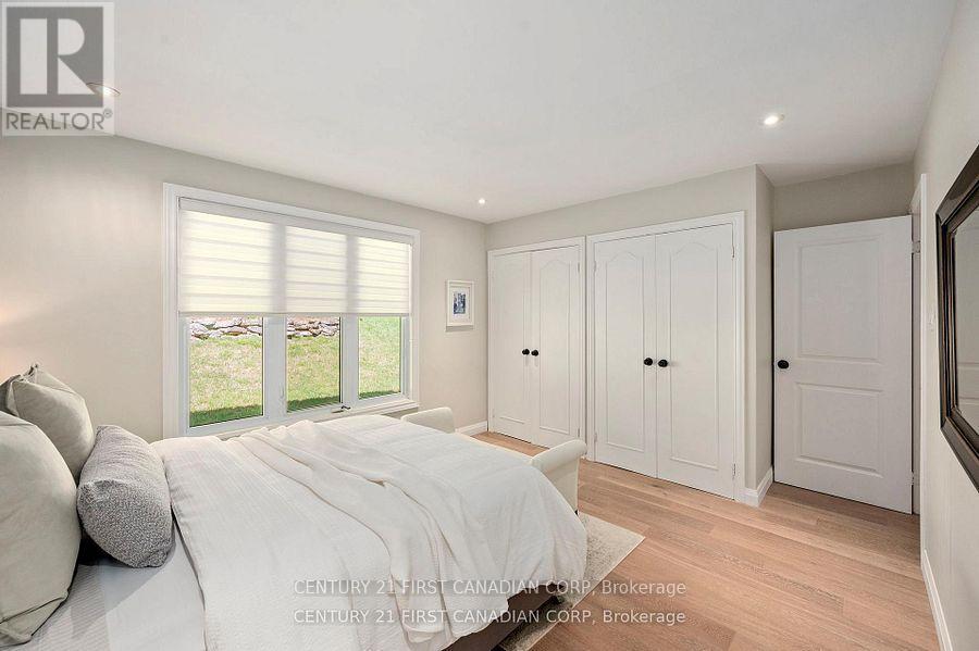 43 COMPTON CRESCENT - 15