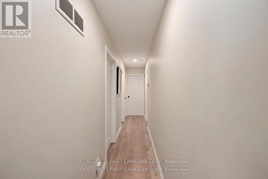 43 COMPTON CRESCENT - 20