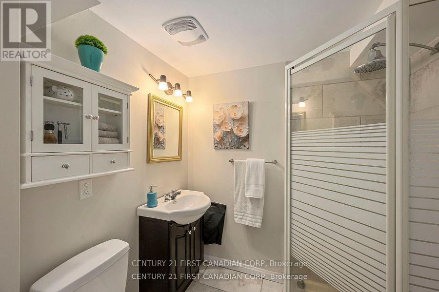 43 COMPTON CRESCENT - 22