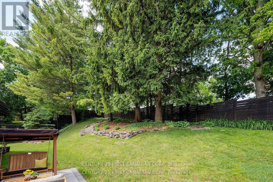43 COMPTON CRESCENT - 29