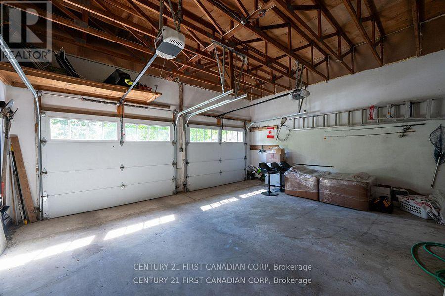 43 COMPTON CRESCENT - 36