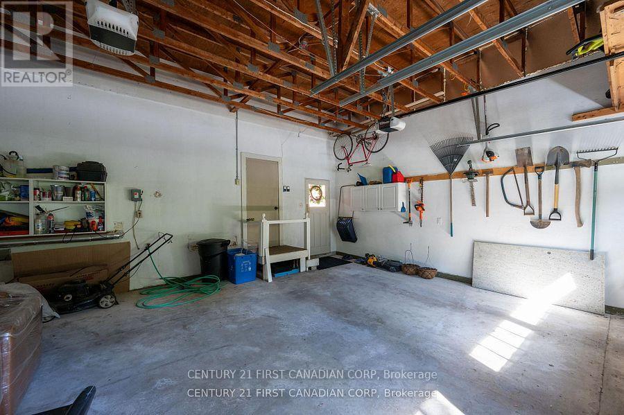 43 COMPTON CRESCENT - 37