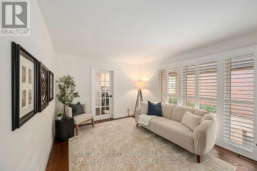 43 COMPTON CRESCENT - 9