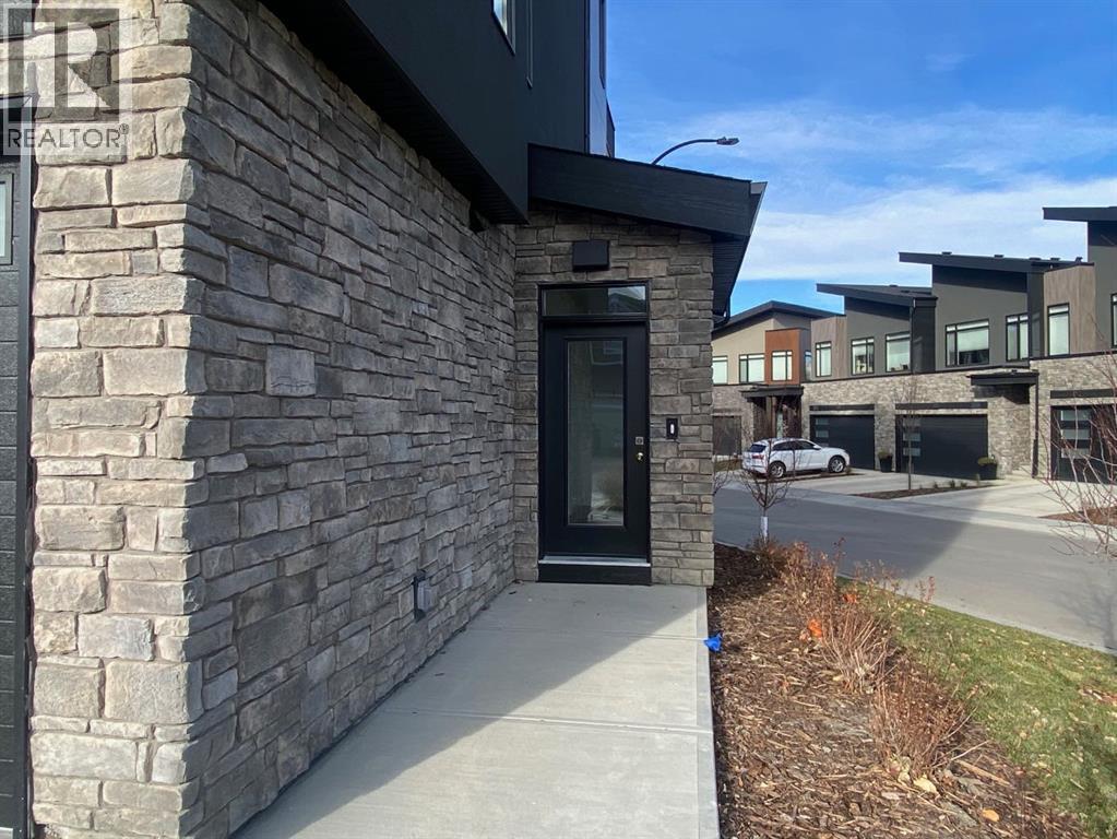 259 Royal Elm Road NW - 2