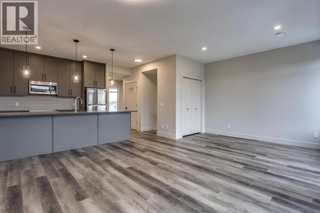 259 Royal Elm Road NW - 19