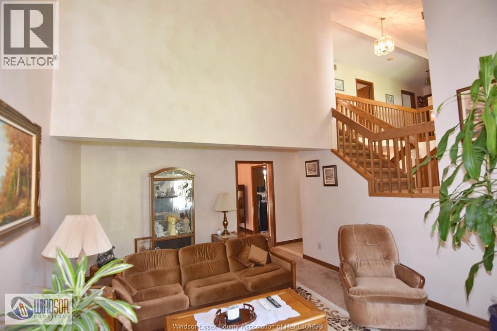 3915 VILLA BORGHESE DRIVE - 14