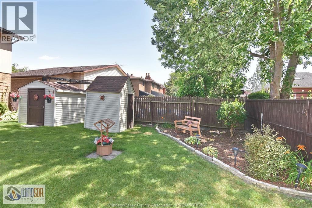 3915 VILLA BORGHESE DRIVE - 35