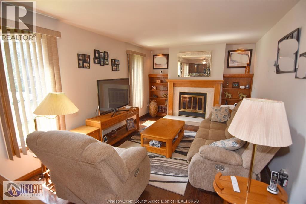 3915 VILLA BORGHESE DRIVE - 8
