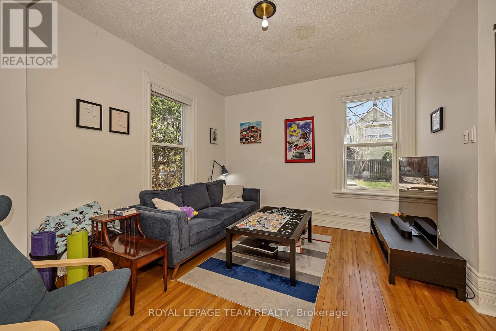 11 SHERBROOKE AVENUE - 10