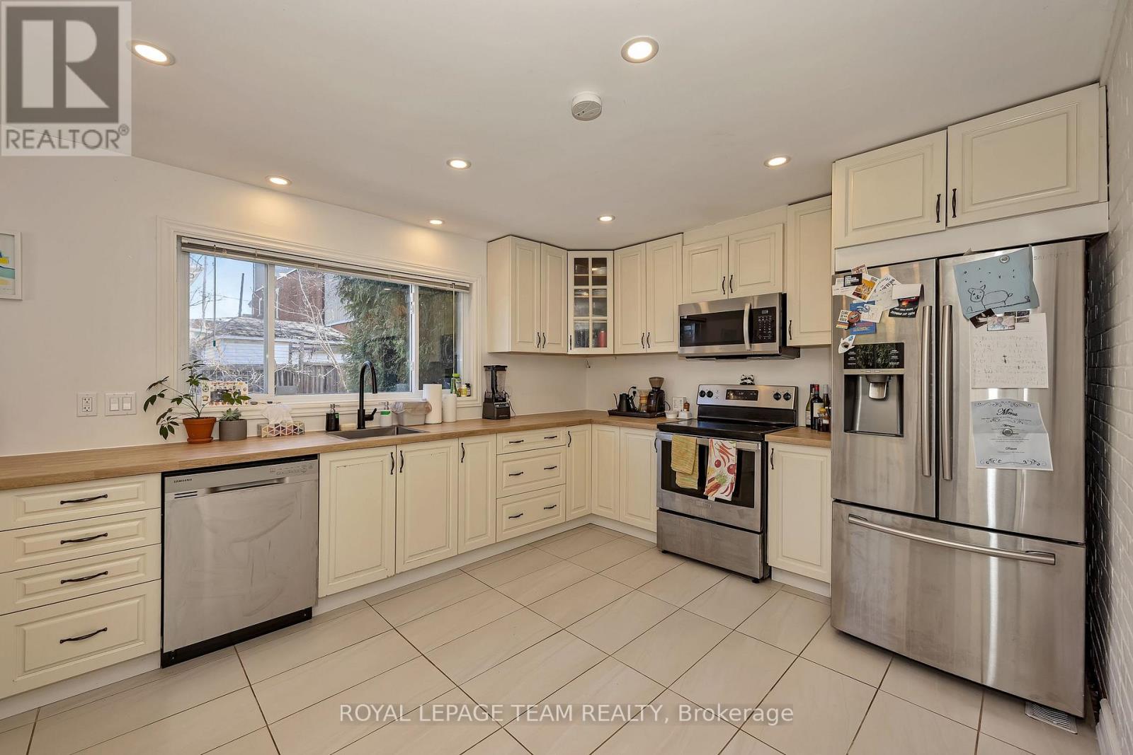 11 SHERBROOKE AVENUE - 13
