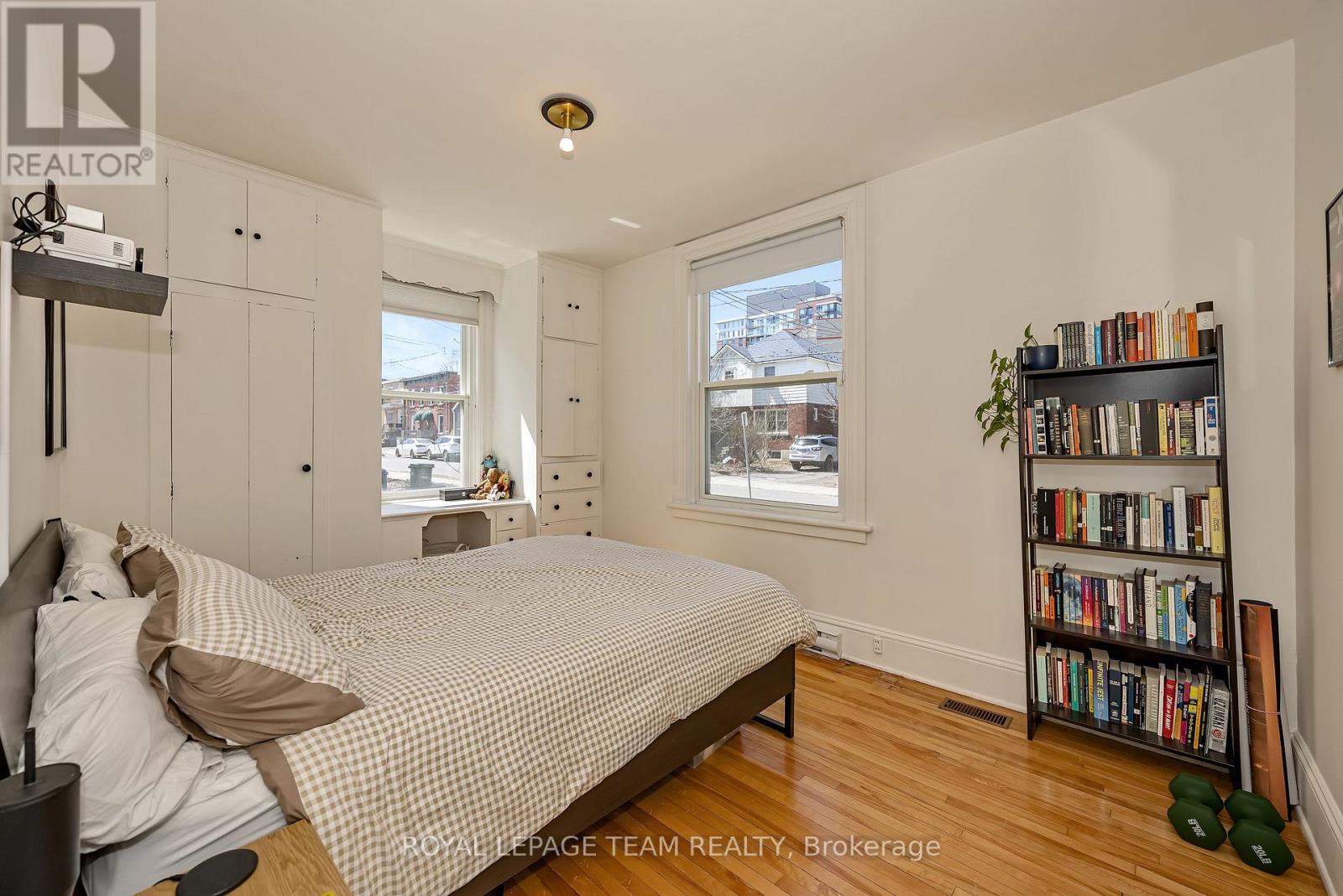 11 SHERBROOKE AVENUE - 19