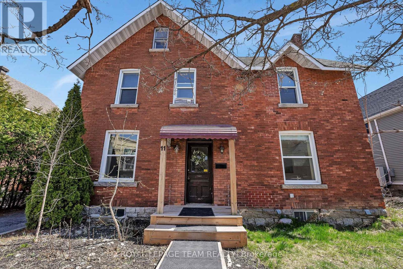 11 SHERBROOKE AVENUE - 3