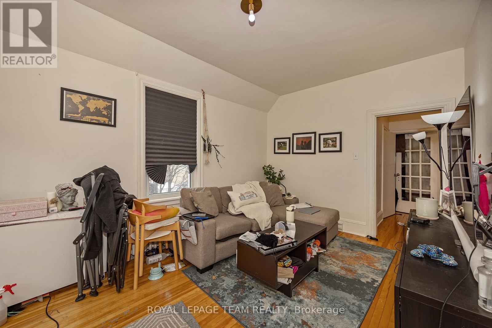 11 SHERBROOKE AVENUE - 32