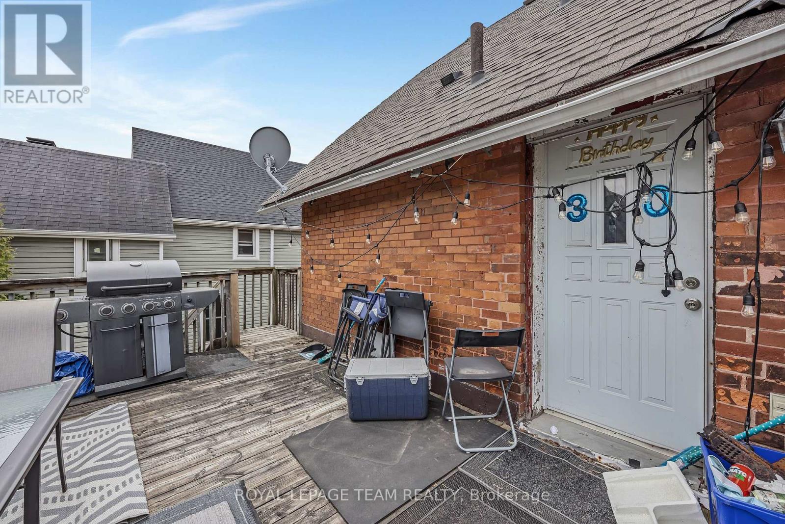 11 SHERBROOKE AVENUE - 45
