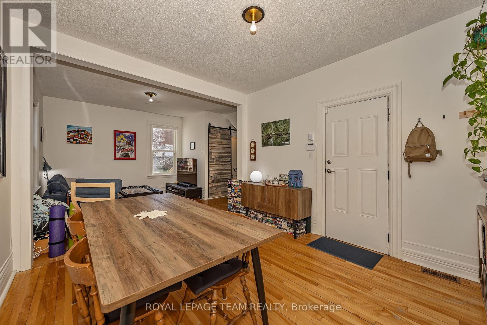 11 SHERBROOKE AVENUE - 9