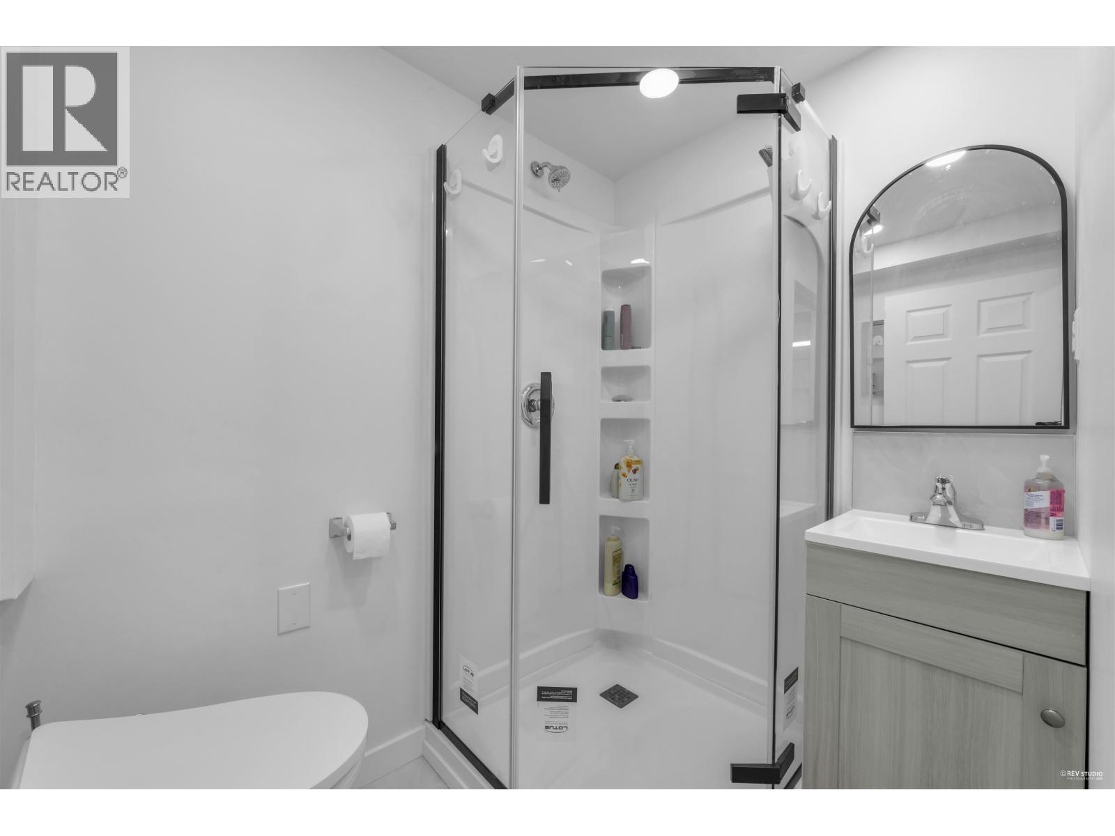 330 W BRAEMAR ROAD, North Vancouver