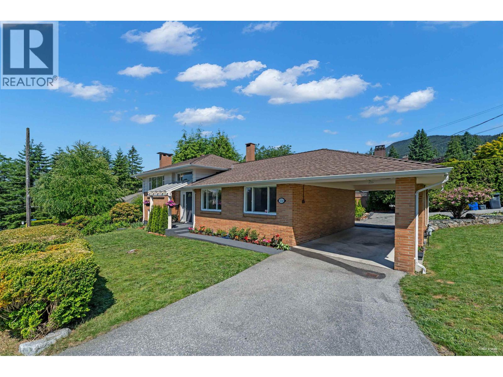 330 W BRAEMAR ROAD, North Vancouver