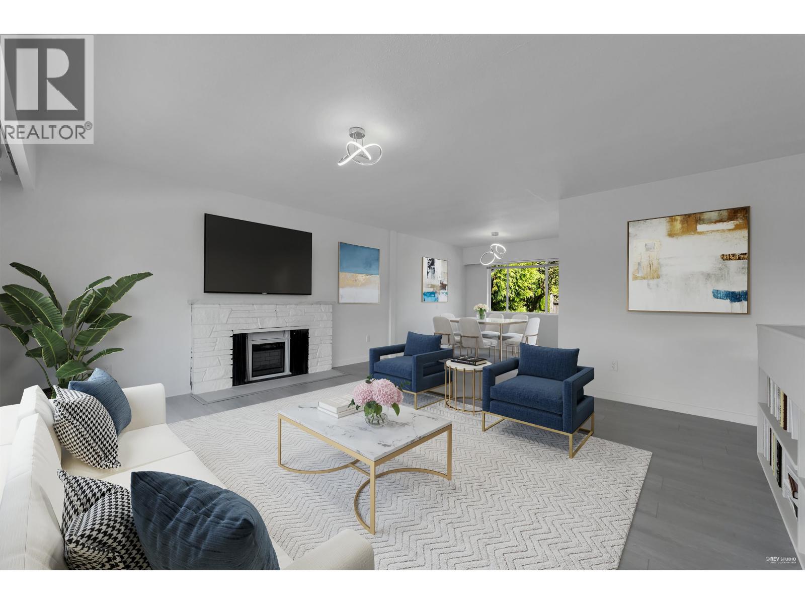 330 W BRAEMAR ROAD, North Vancouver