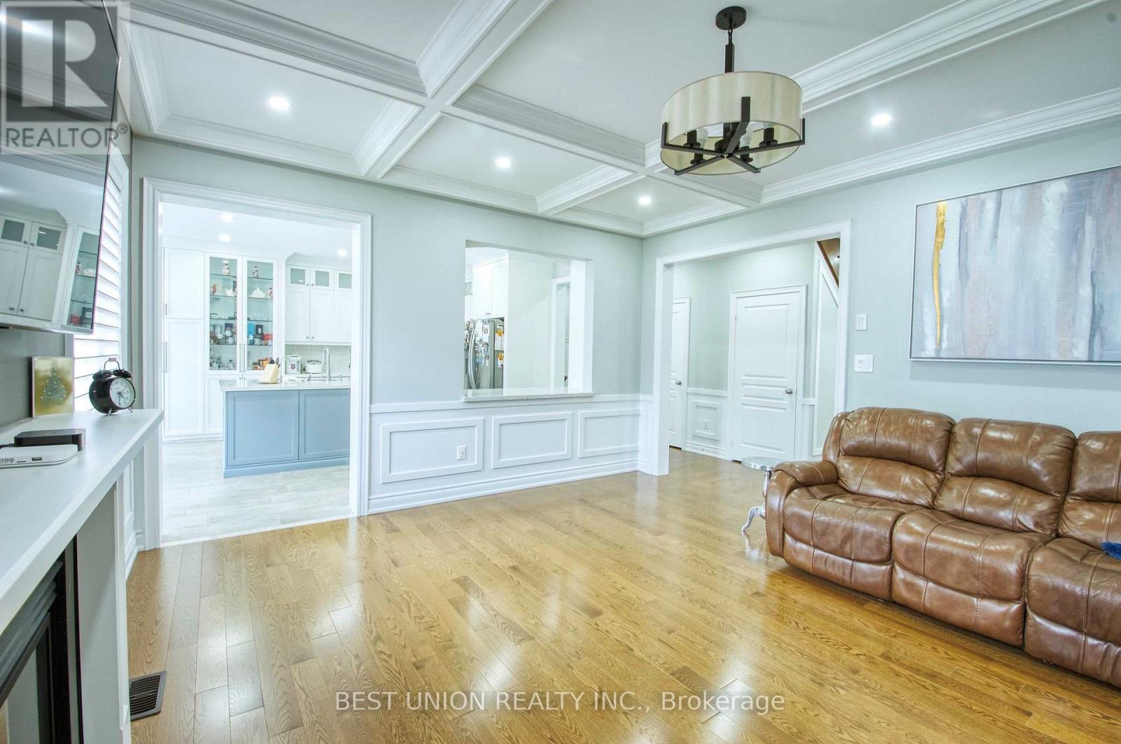 1183 MCTAVISH DRIVE - 11