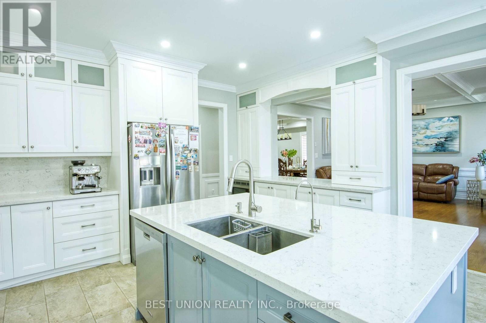 1183 MCTAVISH DRIVE - 19