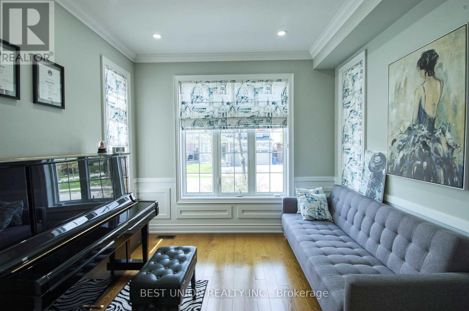 1183 MCTAVISH DRIVE - 24