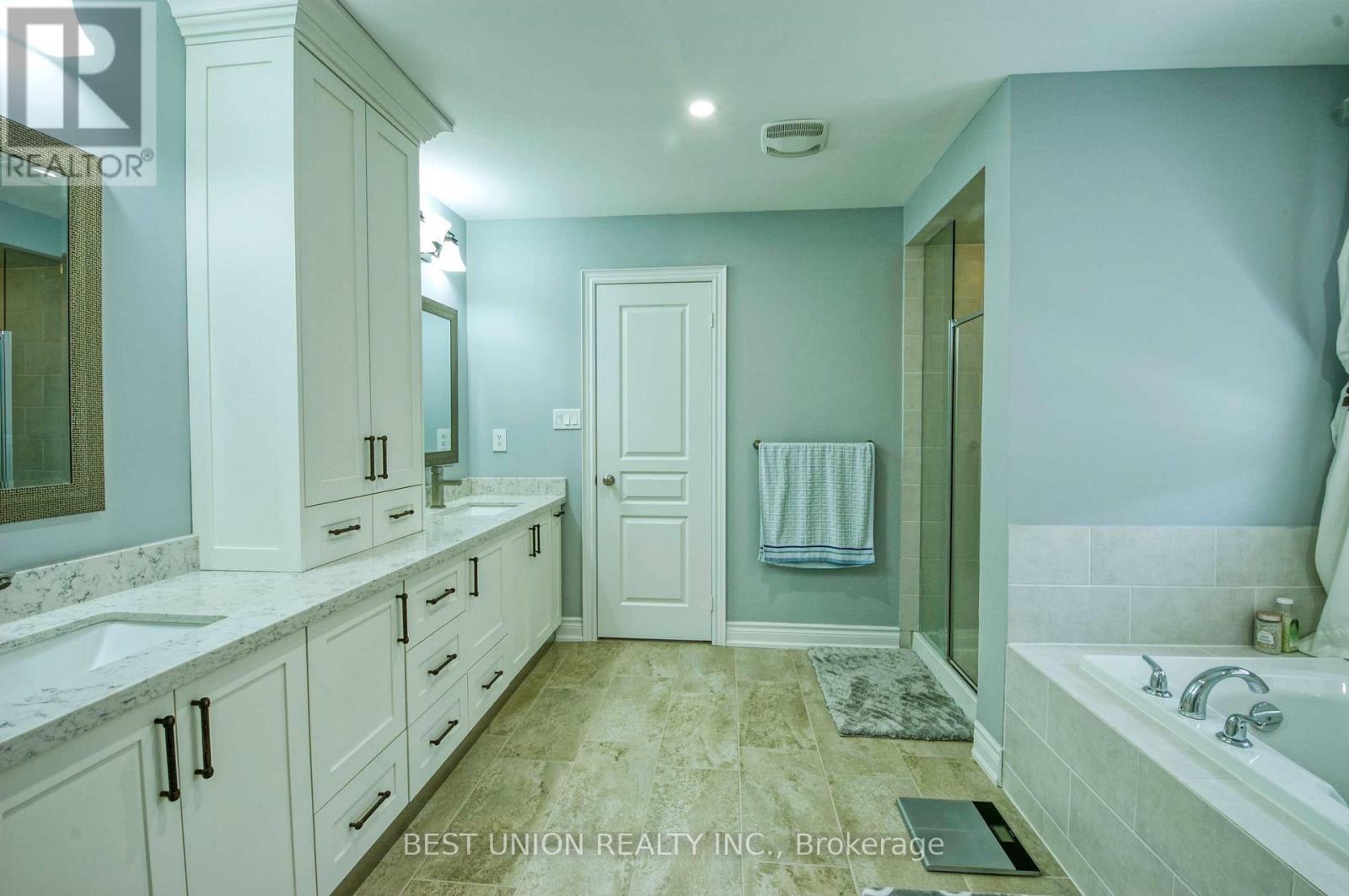 1183 MCTAVISH DRIVE - 33