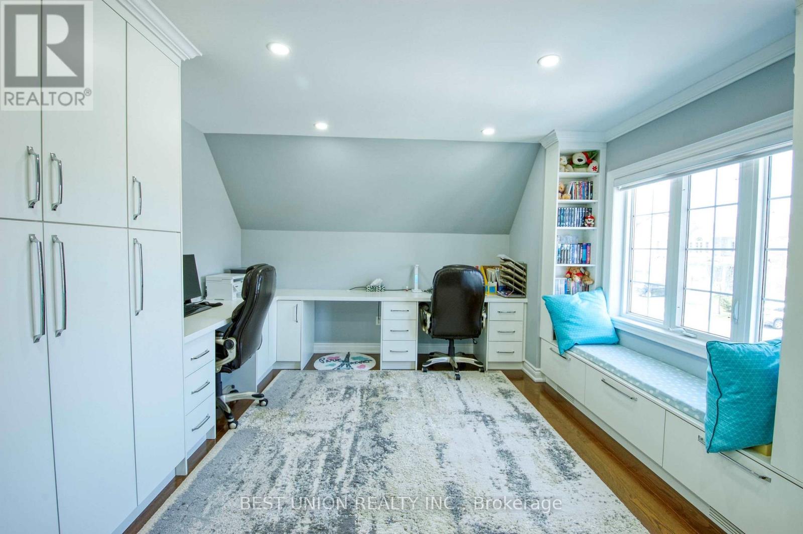 1183 MCTAVISH DRIVE - 43