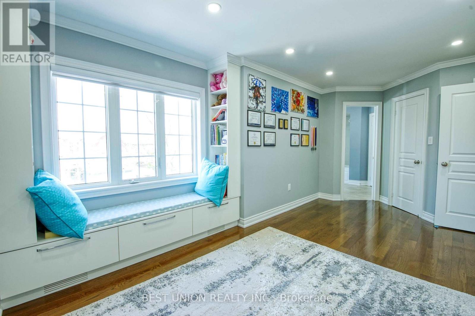 1183 MCTAVISH DRIVE - 45