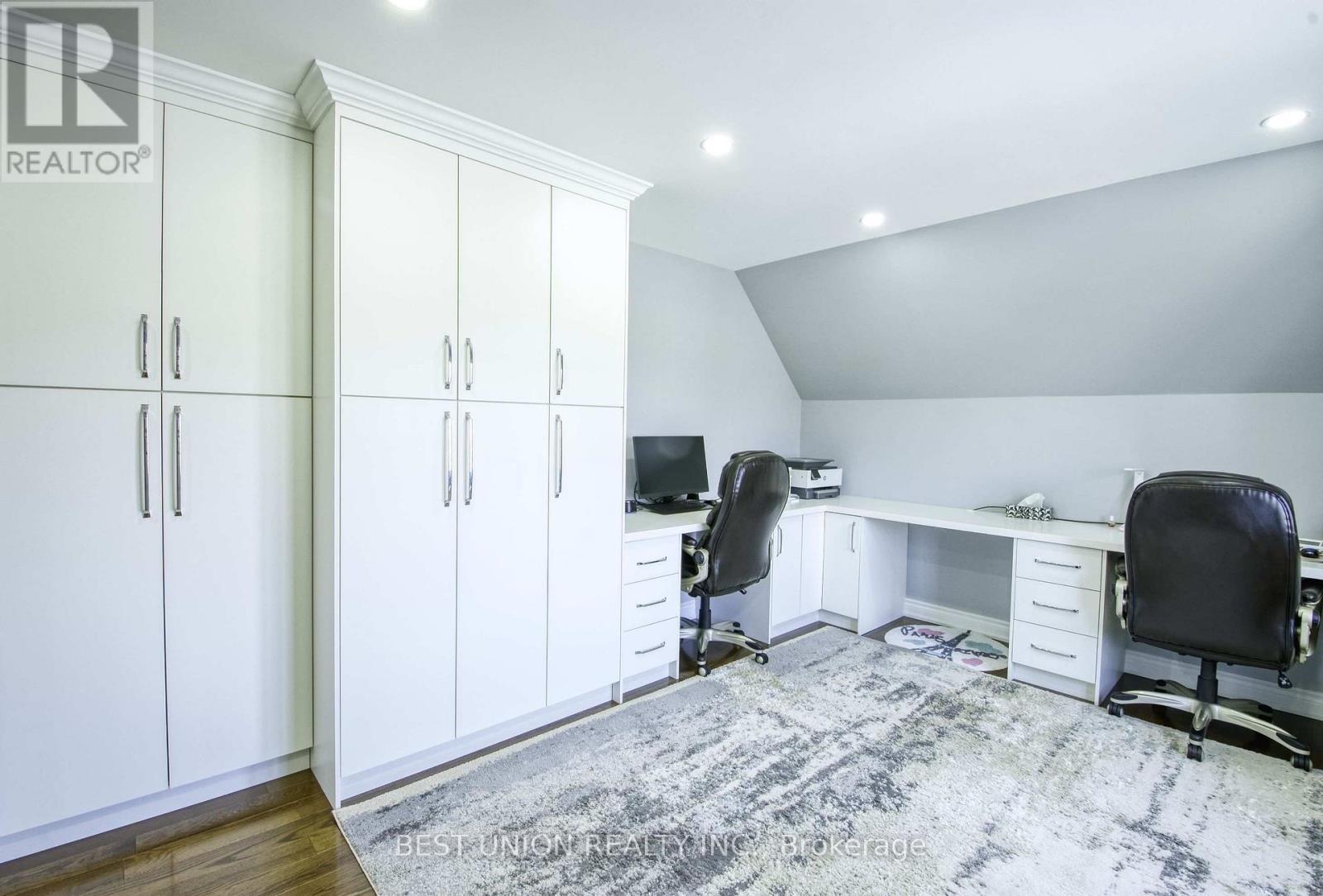 1183 MCTAVISH DRIVE - 46