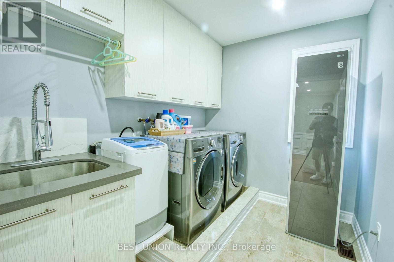 1183 MCTAVISH DRIVE - 47