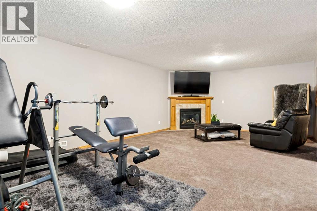 631 Riverside Boulevard NW — photo 32