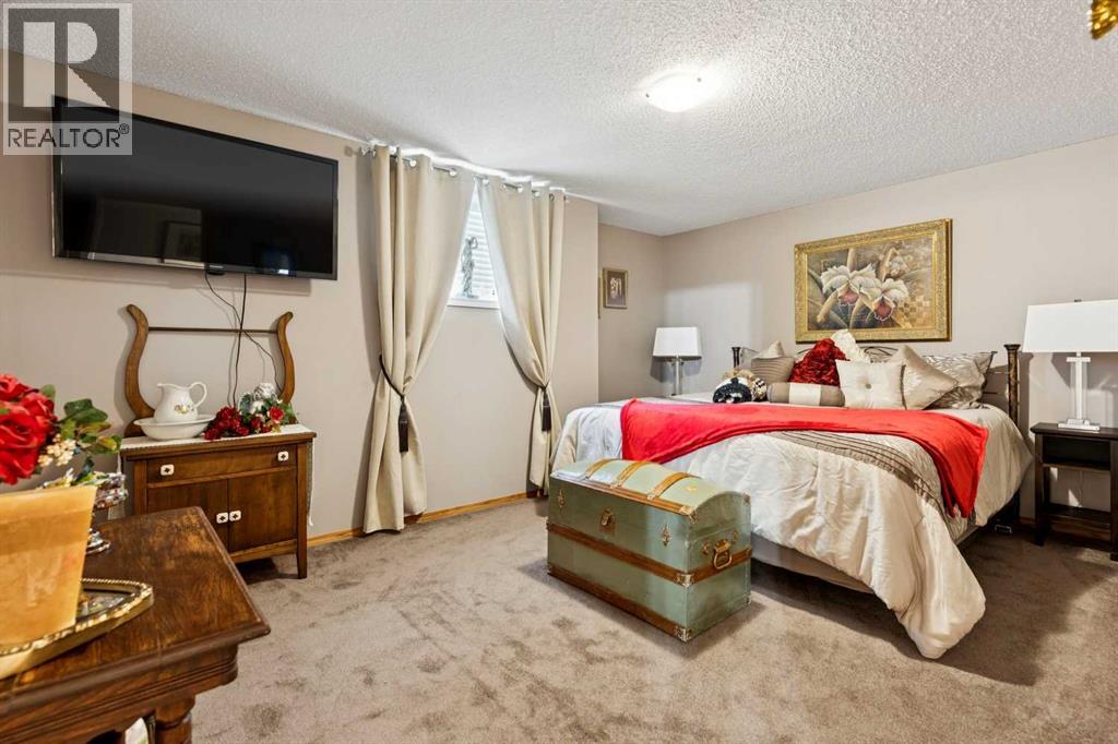 631 Riverside Boulevard NW — photo 33