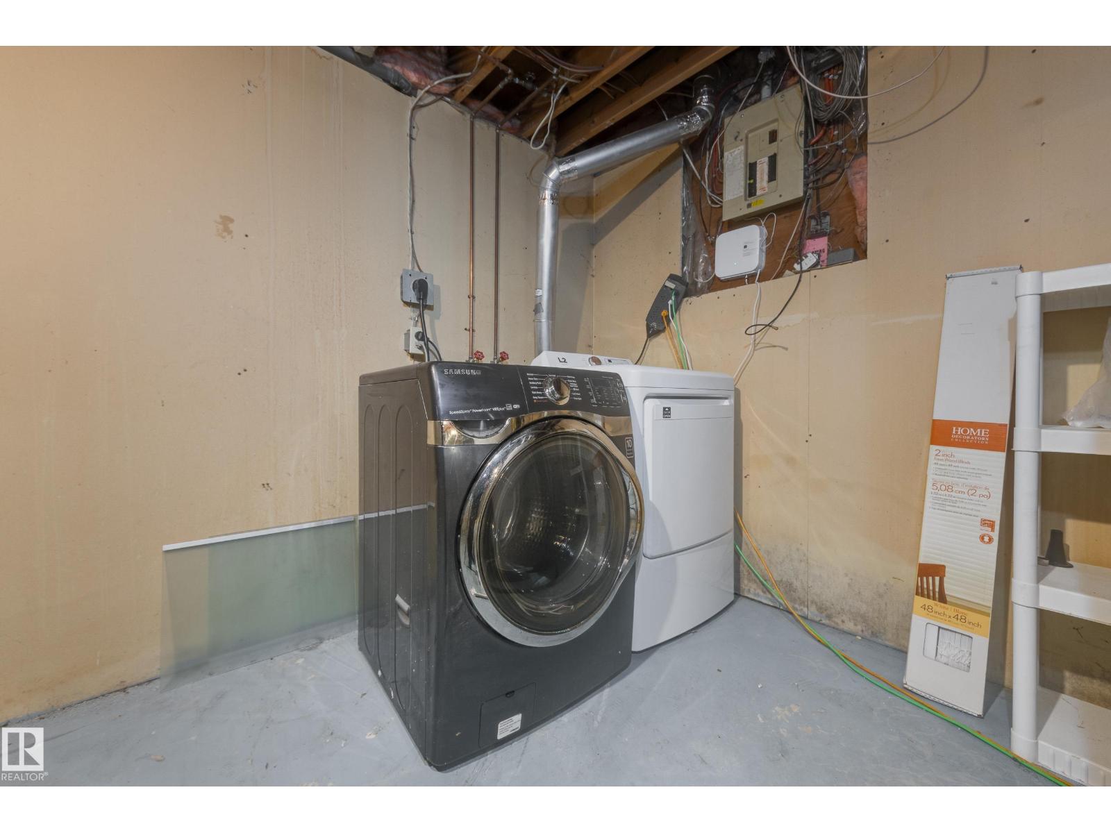 3526 42 AV NW - 29
