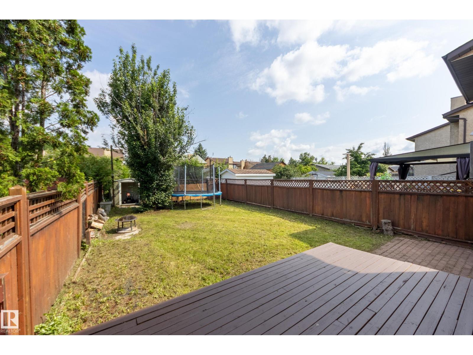 3526 42 AV NW - 32