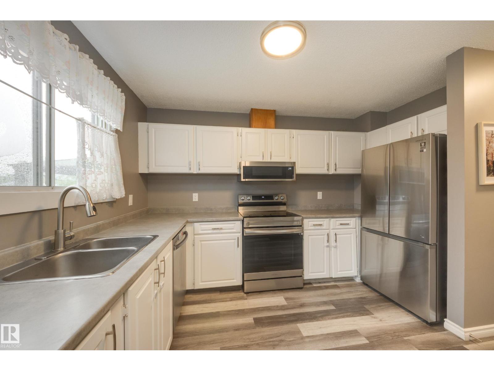 3526 42 AV NW - 9