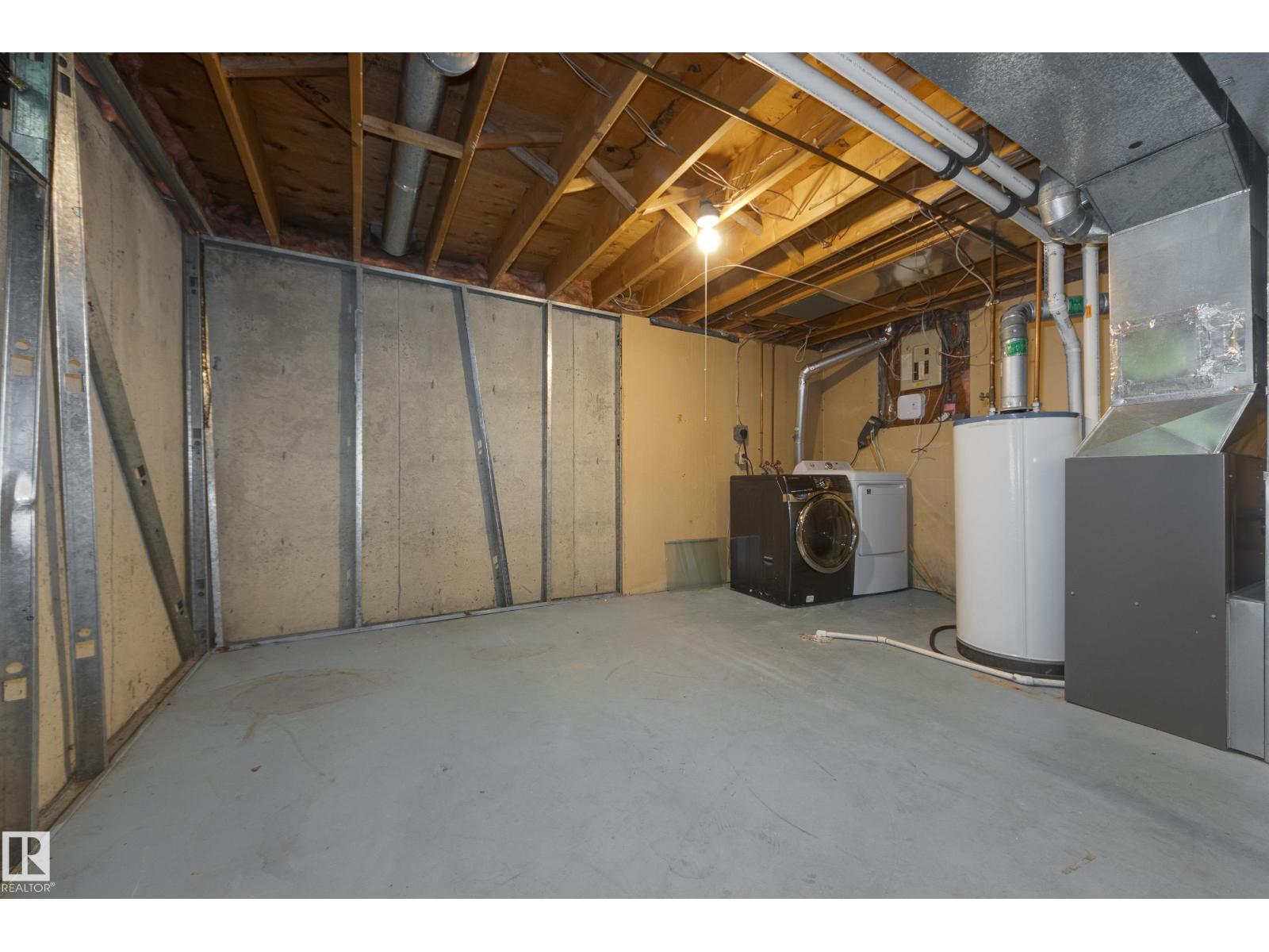 3526 42 AV NW - 28
