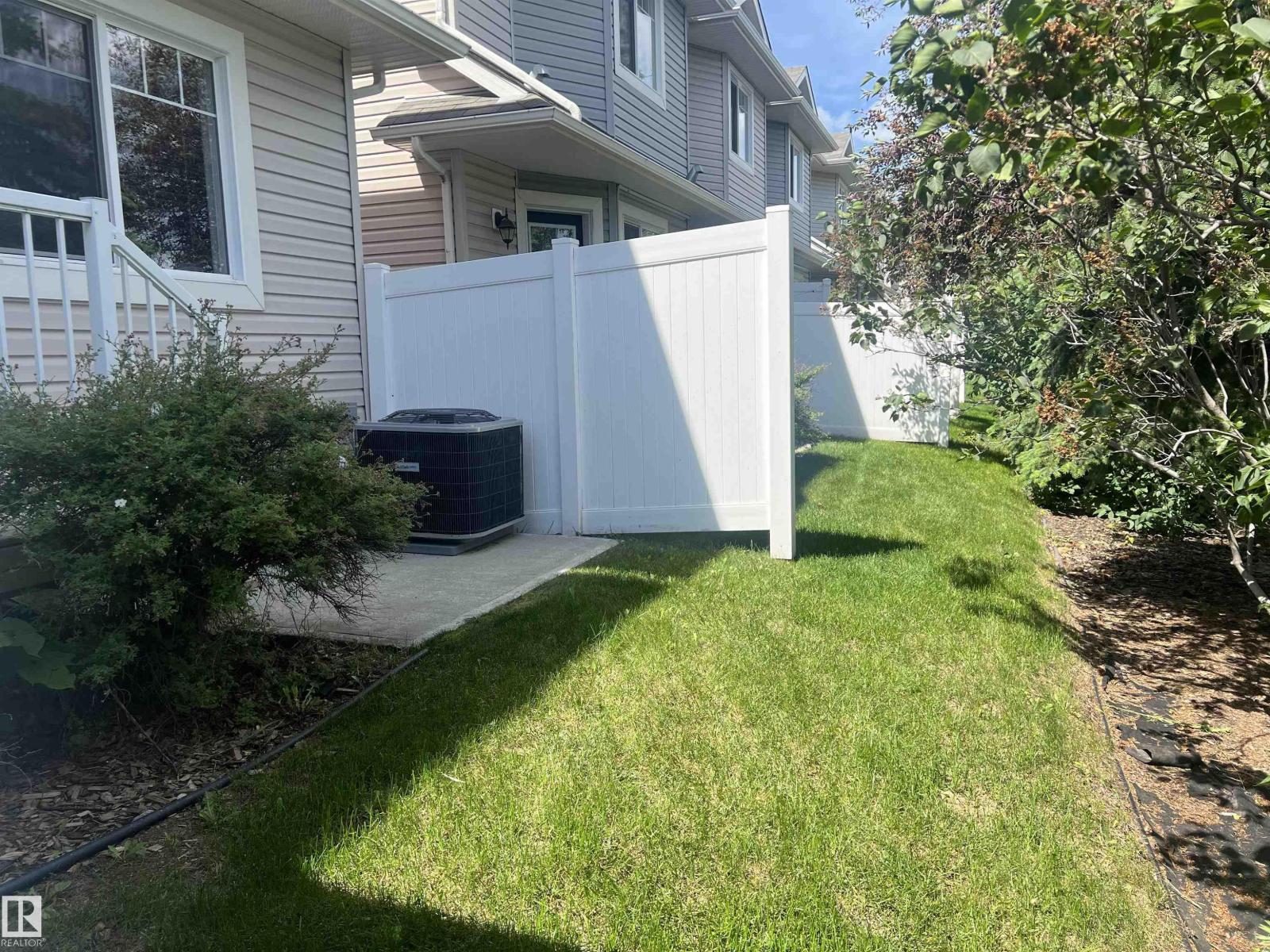 #18 6032 38 AV NW - 4
