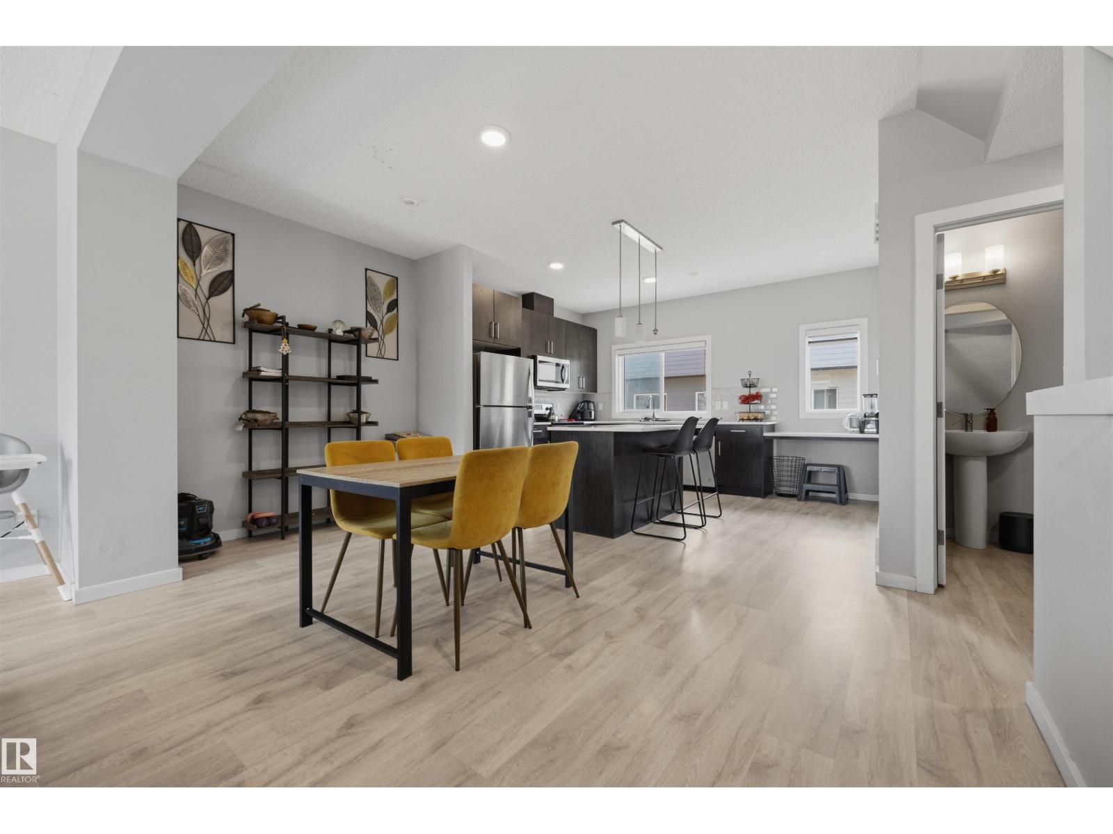 #26 804 WELSH DR SW - 19